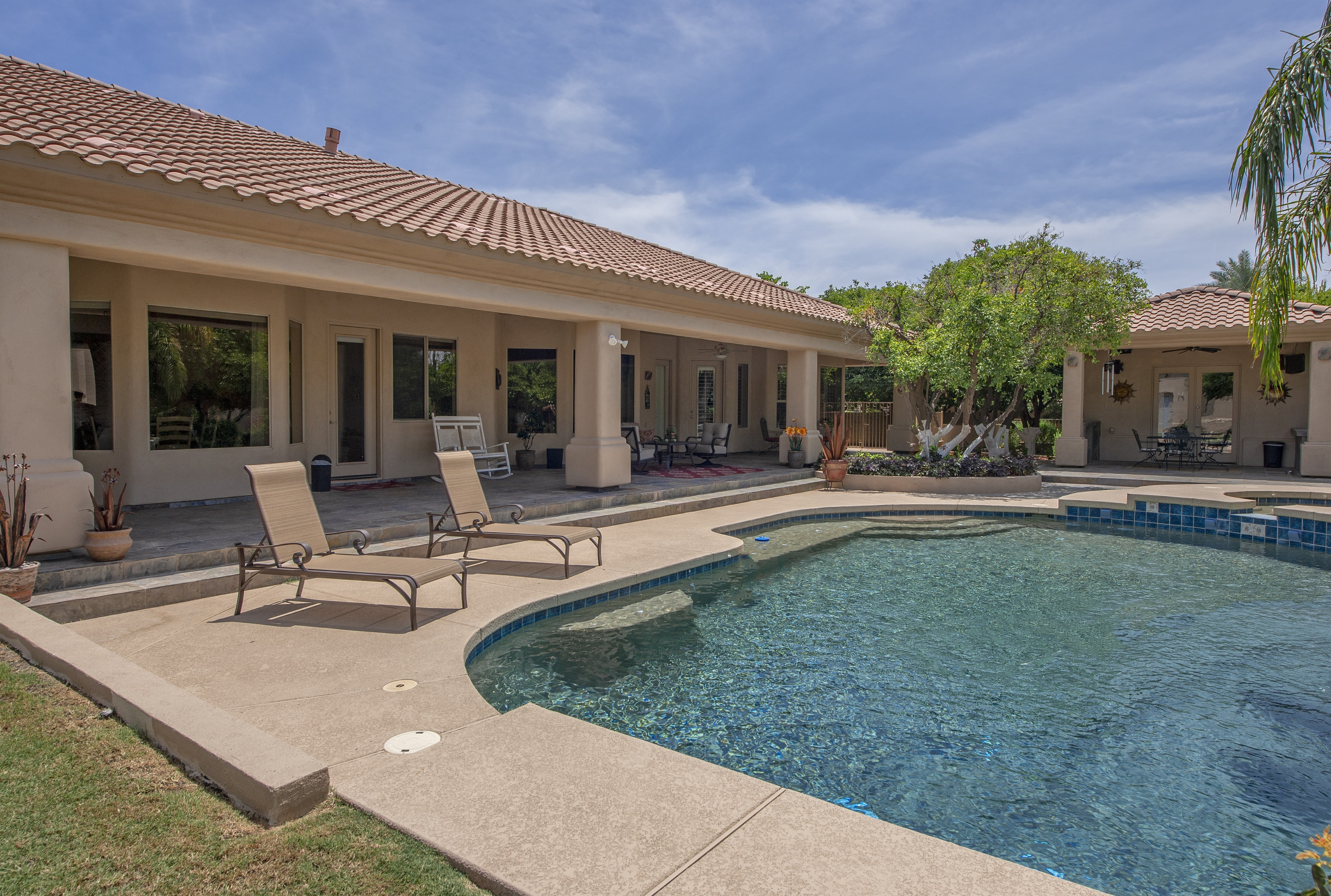 MultiGenerational Luxury Living 4122 E McLellan RD Uni